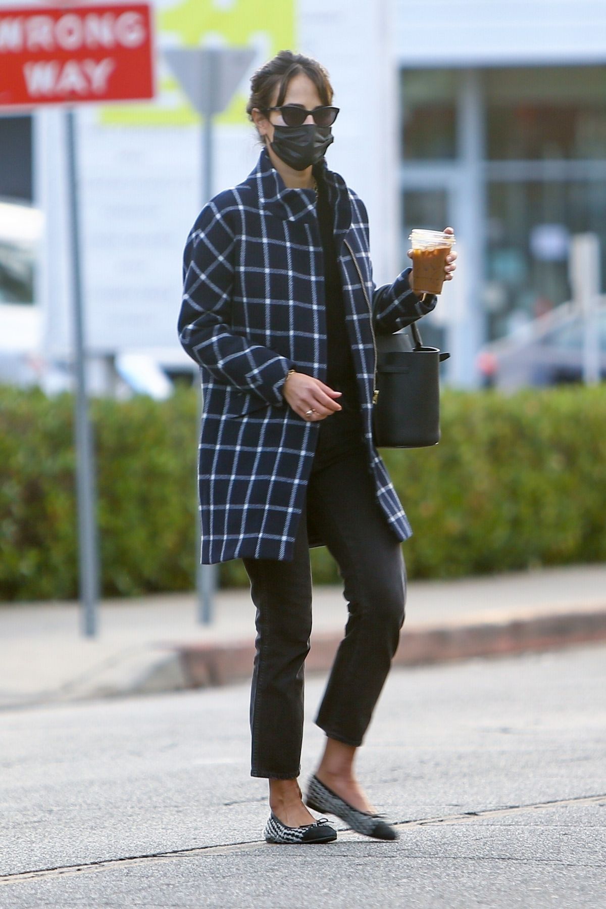 JORDANA BREWSTER Out for Coffee at Brentwood Country Mart 12/17/2020 ...