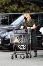 AMY POEHLER Shopping at Bristol Farms in West Hollywood 01/10/2021