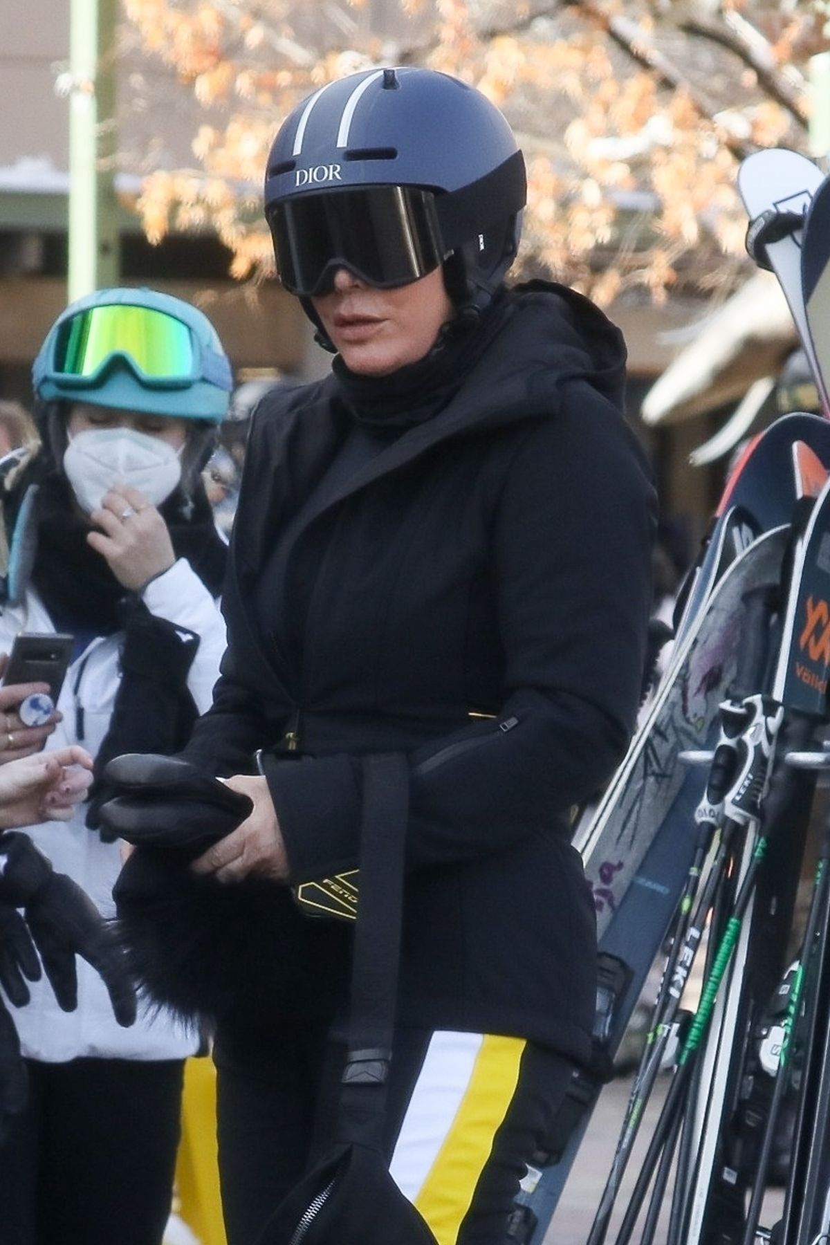 kendall-and-kris-jenner-out-in-aspen-12-31-2020-11.jpg
