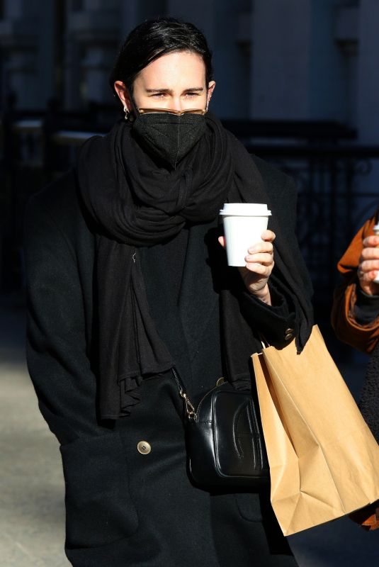 RUMER WILLIS Out for Coffee in New York 01/10/2021 ...