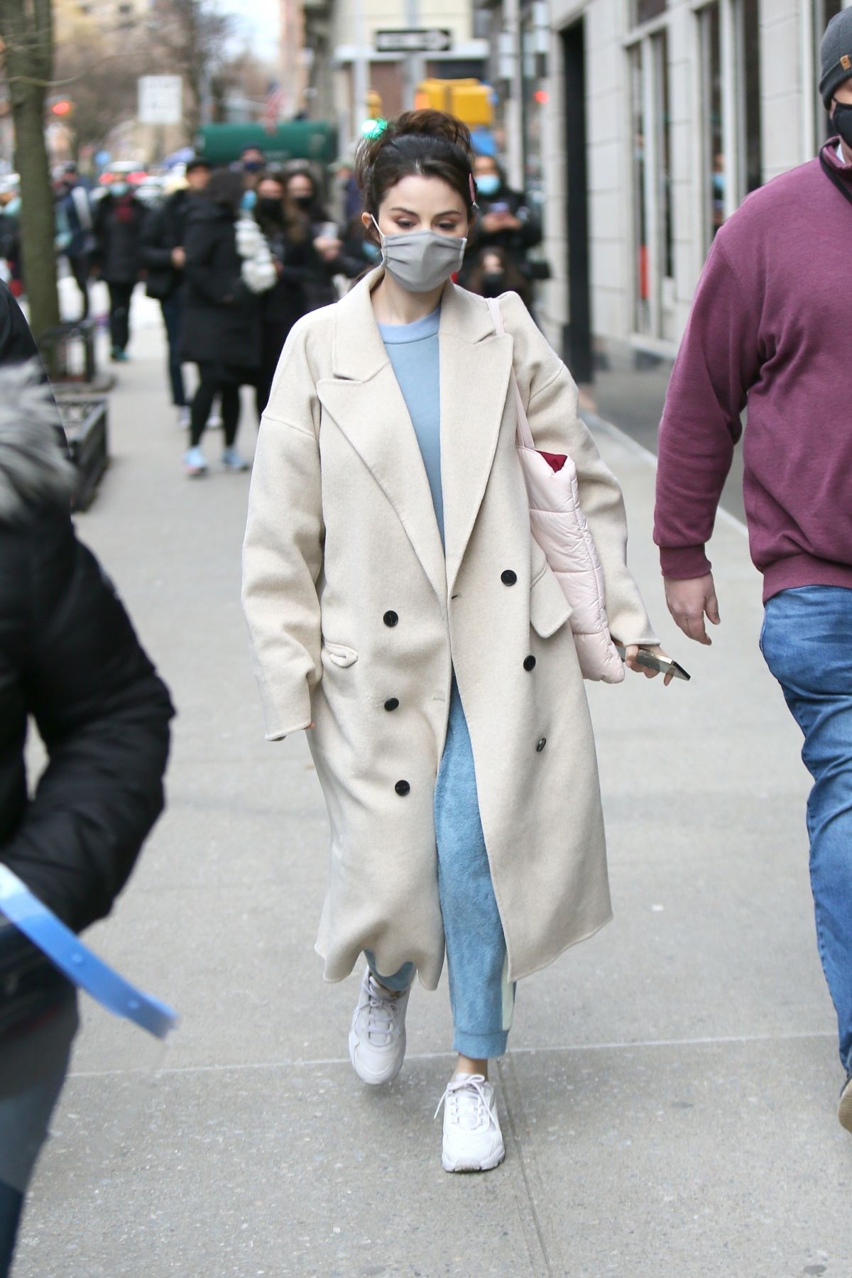 SELENA GOMEZ on the Set of Only Murders in the Building in New York 01 ...
