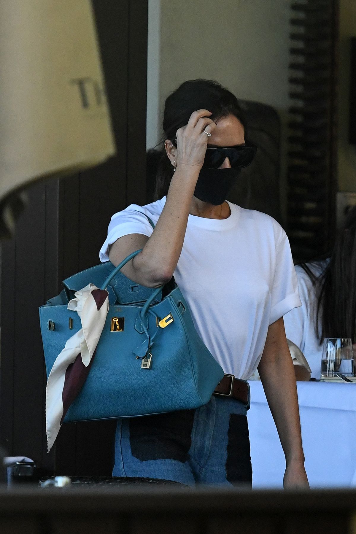 victoria-beckham-out-for-lunch-in-miami-01-09-2021-2.jpg