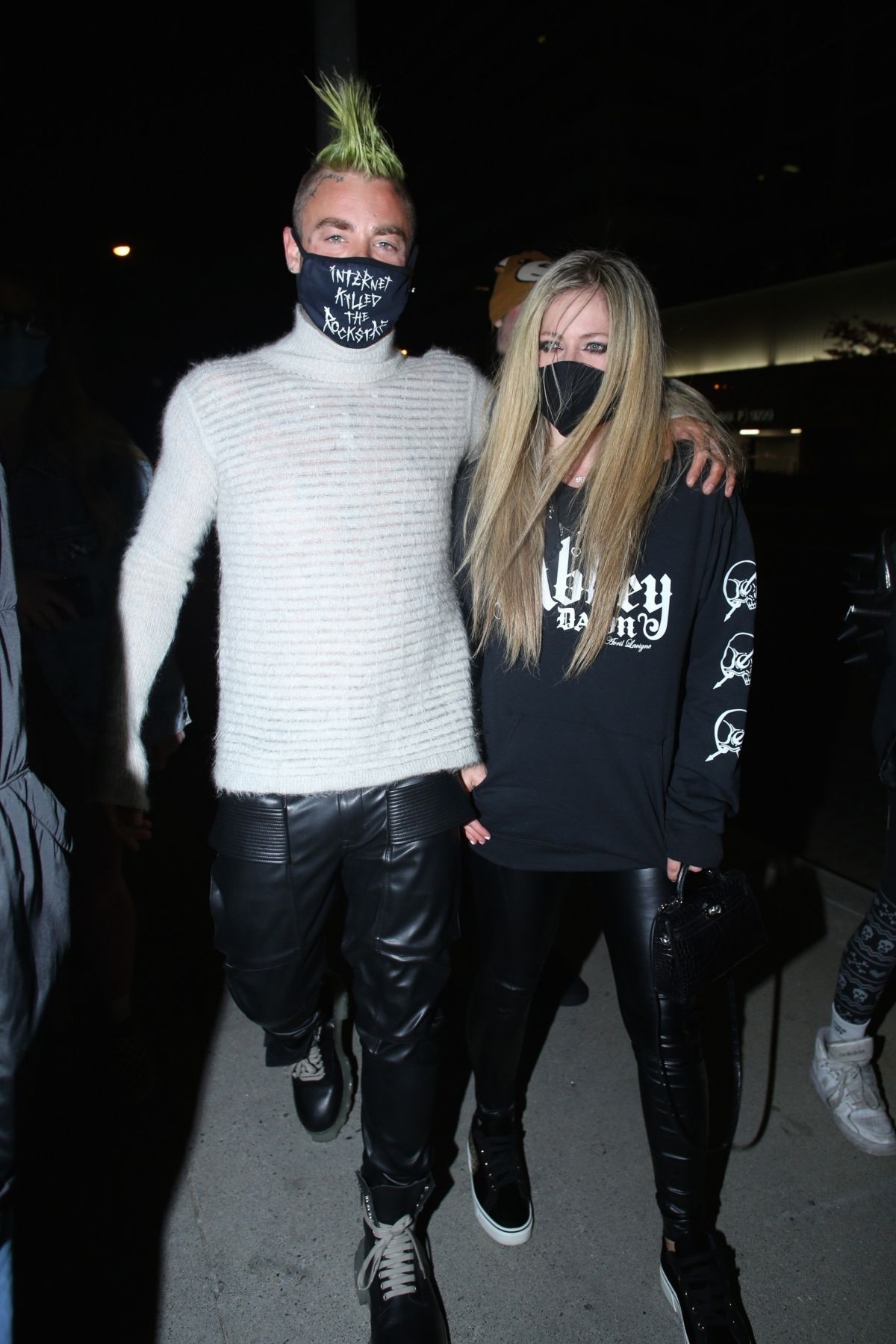 AVRIL LAVIGNE and Mod Sun at BOA Steakhouse in West Hollywood 03/05 ...