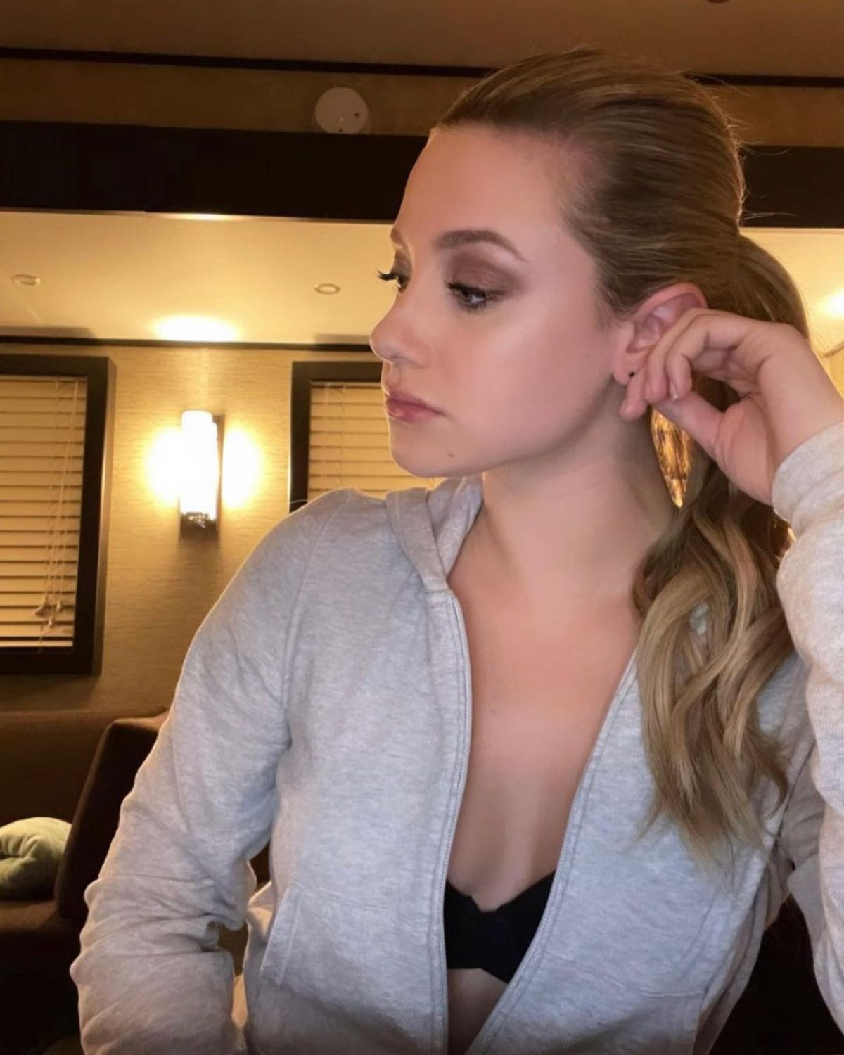 LILI REINHART – Instagram Photos 03/24/2021 – HawtCelebs