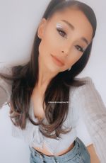 ARIANA GRANDE - Instagram Photos 04/10/2021