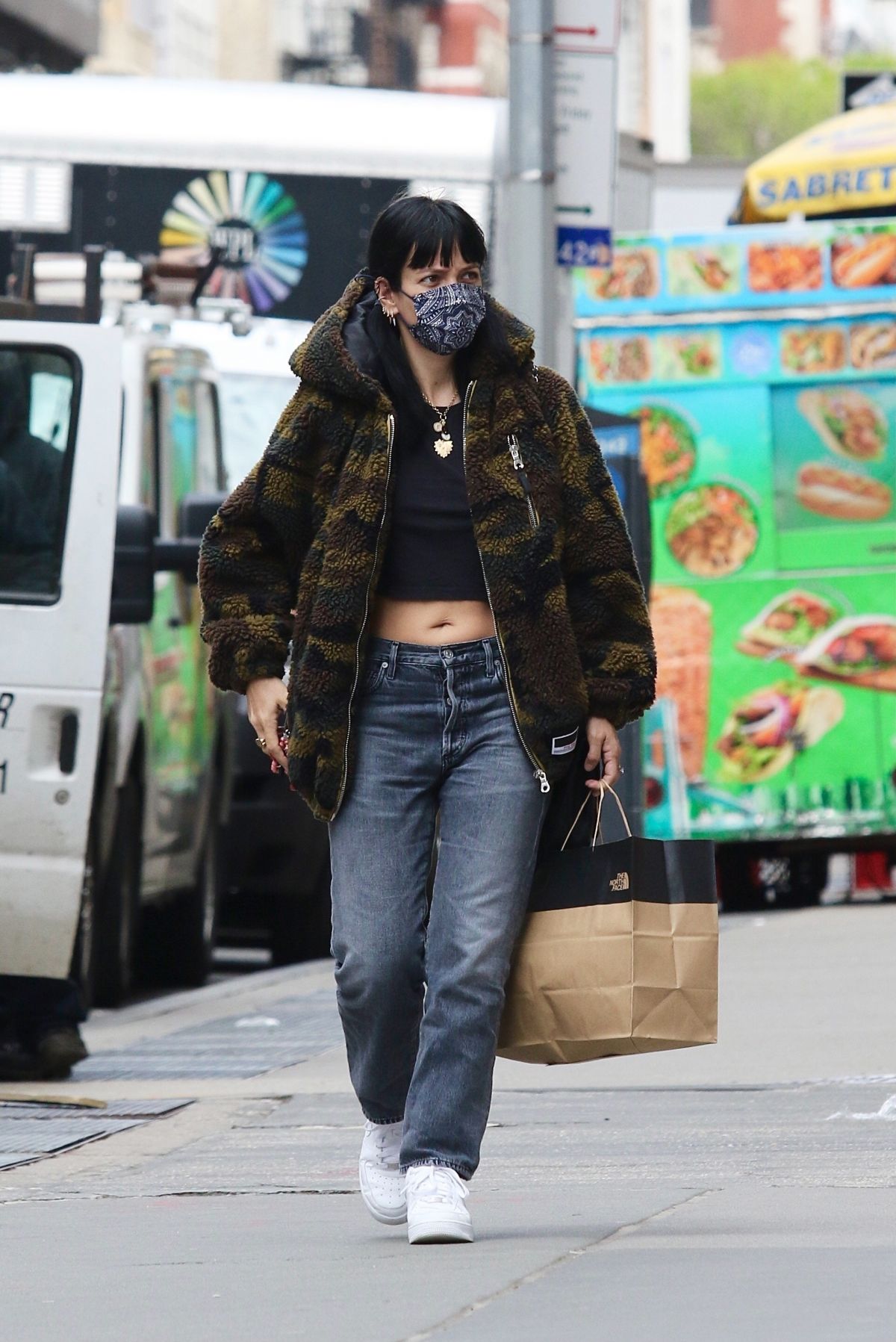 LILY ALLEN Out Shopping in New York 04/27/2021 – HawtCelebs