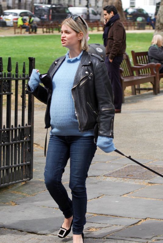 Pregnant PIXIE GELDOF Out in London 04/29/2021