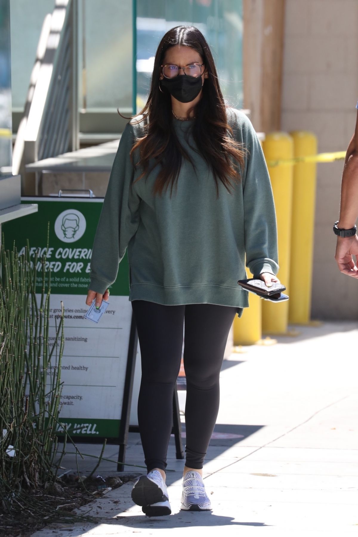 Olivia Munn in a Comfy Sweatshirt and Leggings - Santa Monica 06/14/2021 •  CelebMafia