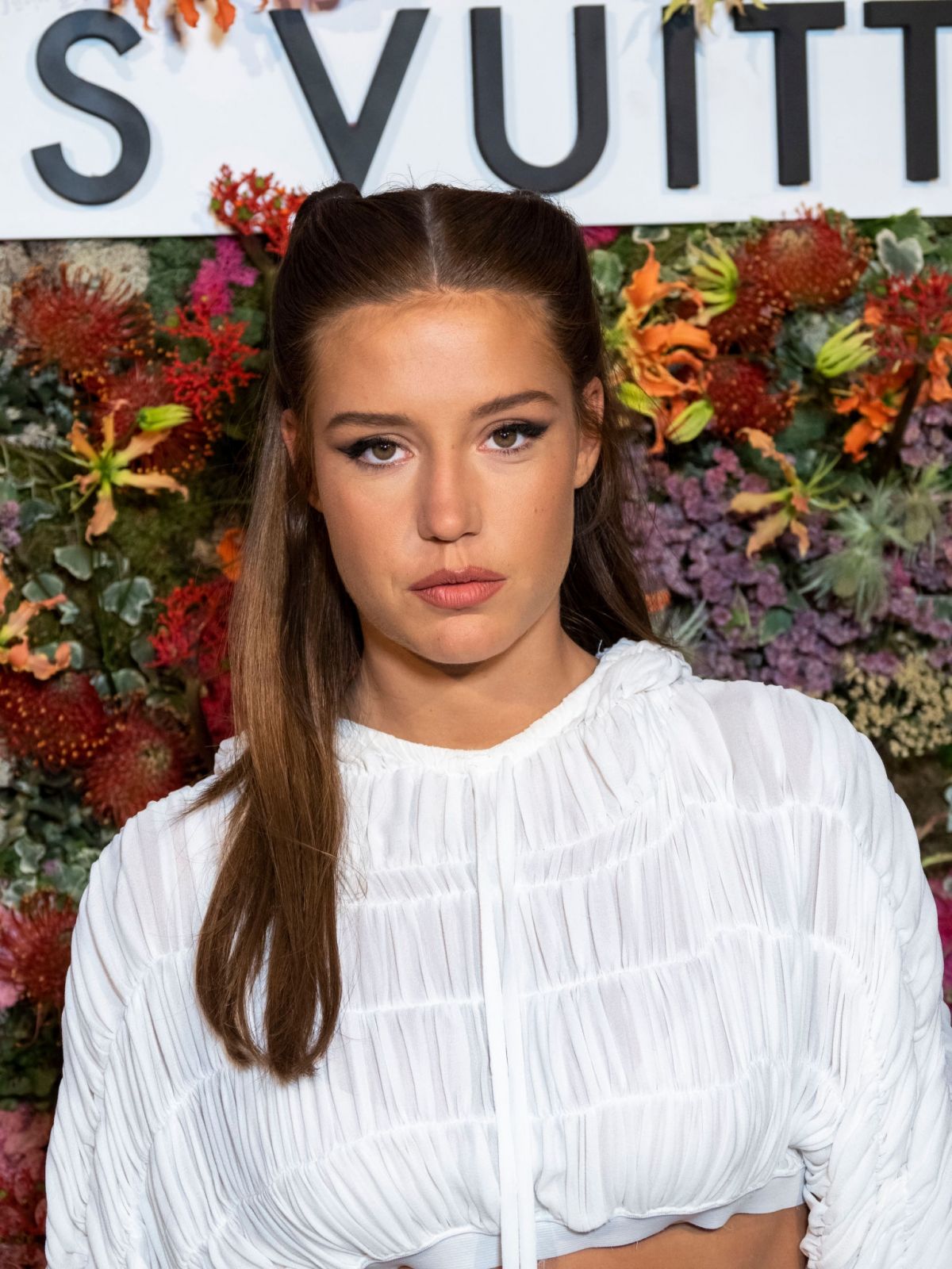 Adèle Exarchopoulos's Inside Look at the Louis Vuitton Celebrating Monogram  Dinner
