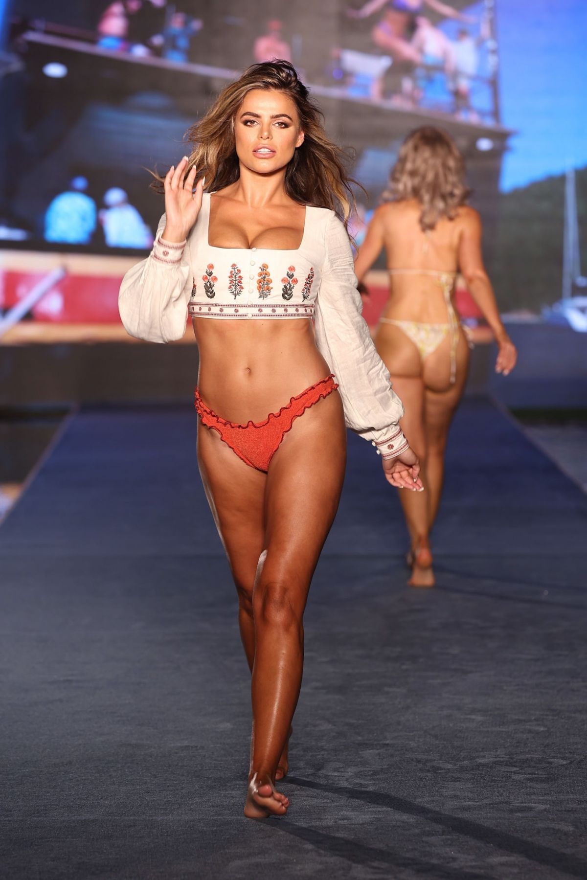 sports illustrated runway show