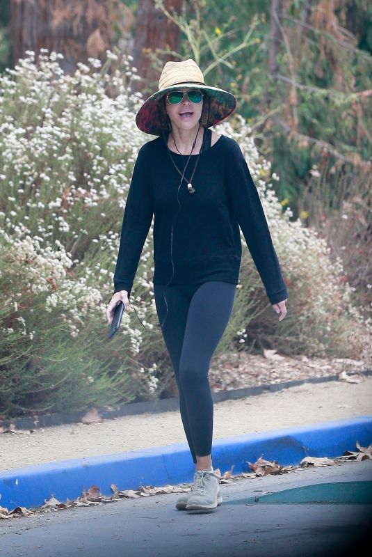 LISA RINNA Out Hiking at TreePeople Park in Beverly Hills 09/26/2021