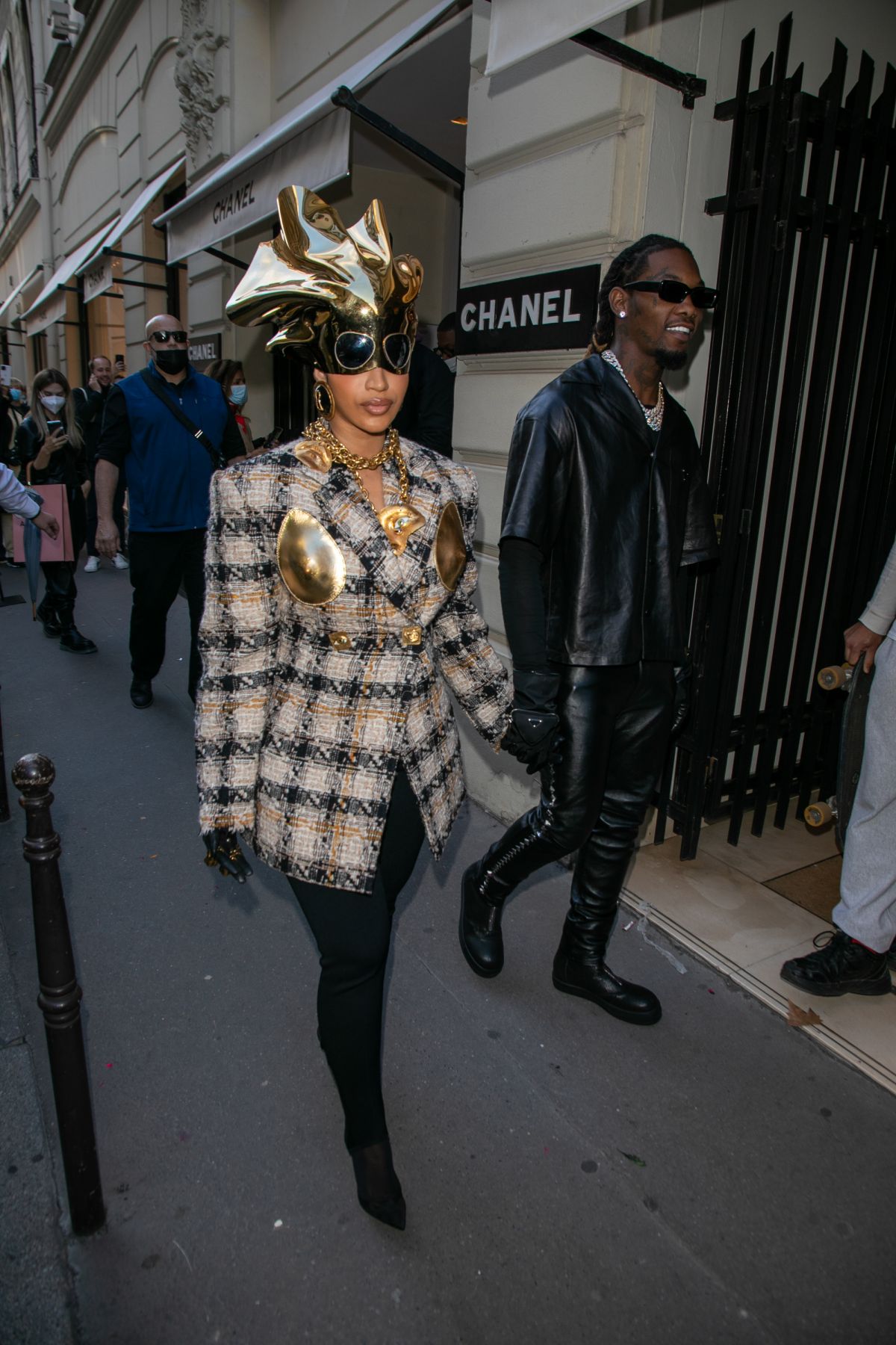 CARDI B Heading from Chanel Store to Dior Store in Paris 09/29/2021 –  HawtCelebs