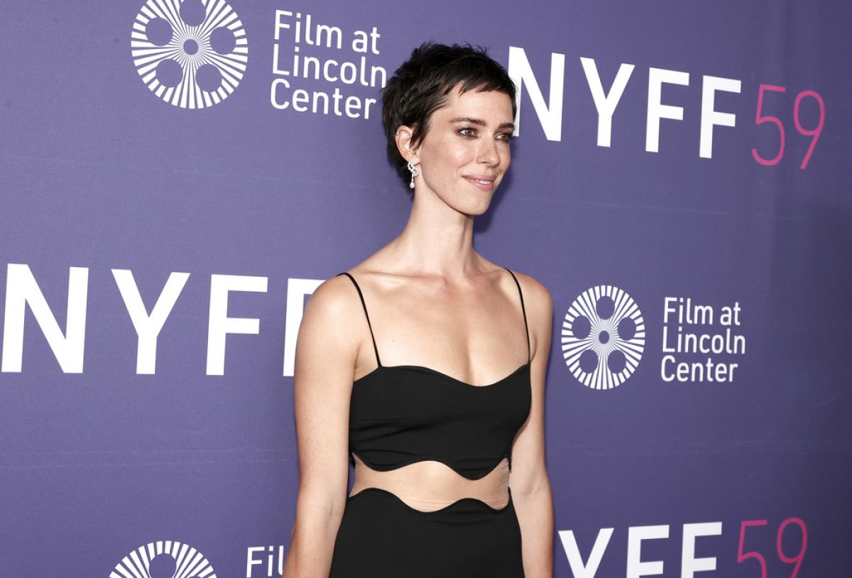 Rebecca Hall At Passing Premiere At 59th New York Film Festival 10032021 Hawtcelebs 