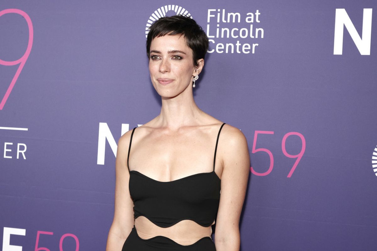 Rebecca Hall At Passing Premiere At 59th New York Film Festival 10032021 Hawtcelebs 