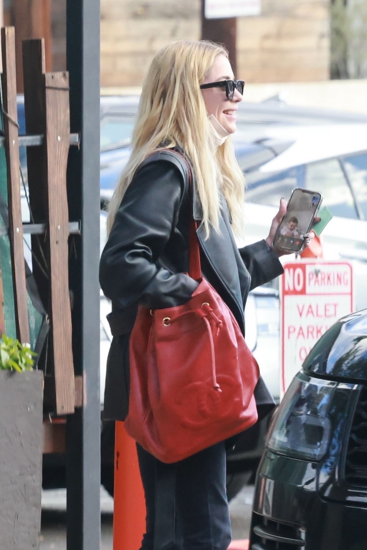 Ashley Benson Out With Her Mother To Lunch In Los Feliz 12282021 Hawtcelebs
