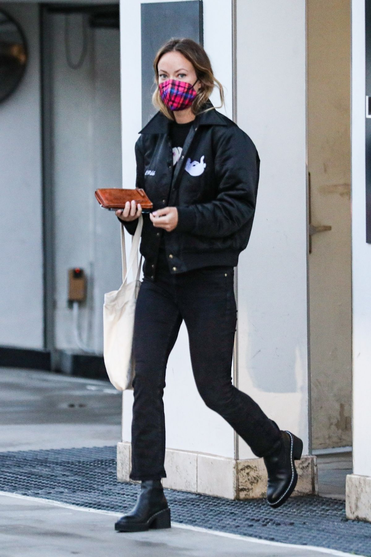 OLIVIA WILDE Out Shopping in Beverly Hills 12/14/2021 – HawtCelebs