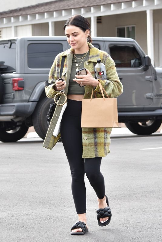 LUCY HALE Out Shopping in Los Angeles 01/29/2022 – HawtCelebs
