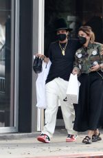 LINDA PERRY Shopping at Maison Margiela in Beverly Hills 02/22/2022