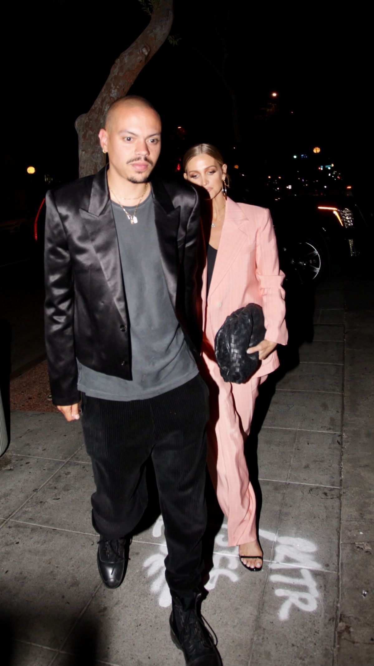 Ashlee Simpson And Evan Ross Arrives At Jessica Albas 41st Birthday Party In West Hollywood 04 