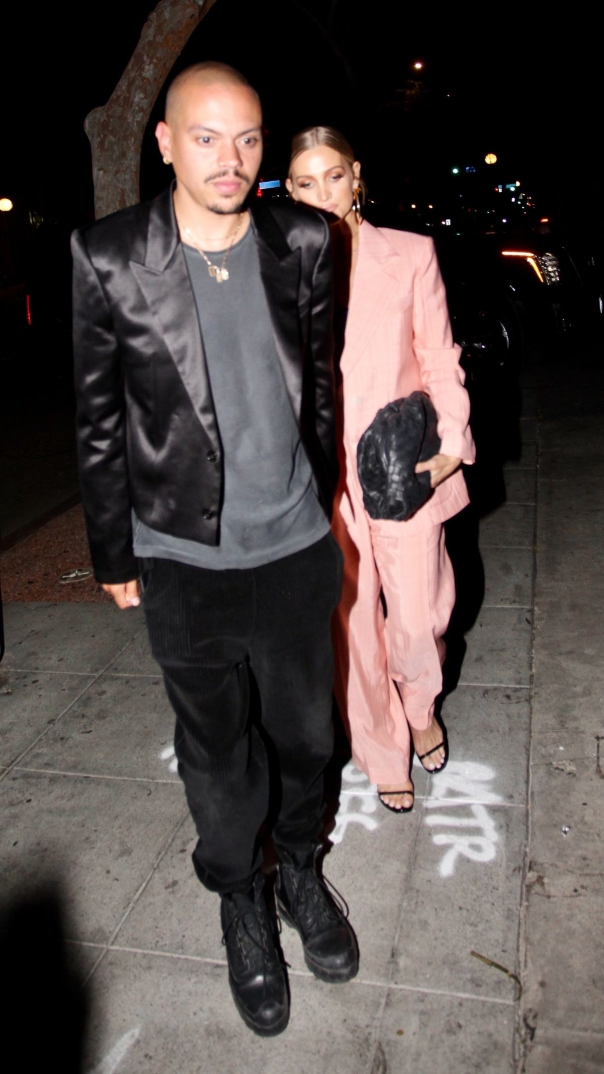 Ashlee Simpson And Evan Ross Arrives At Jessica Albas 41st Birthday Party In West Hollywood 04 