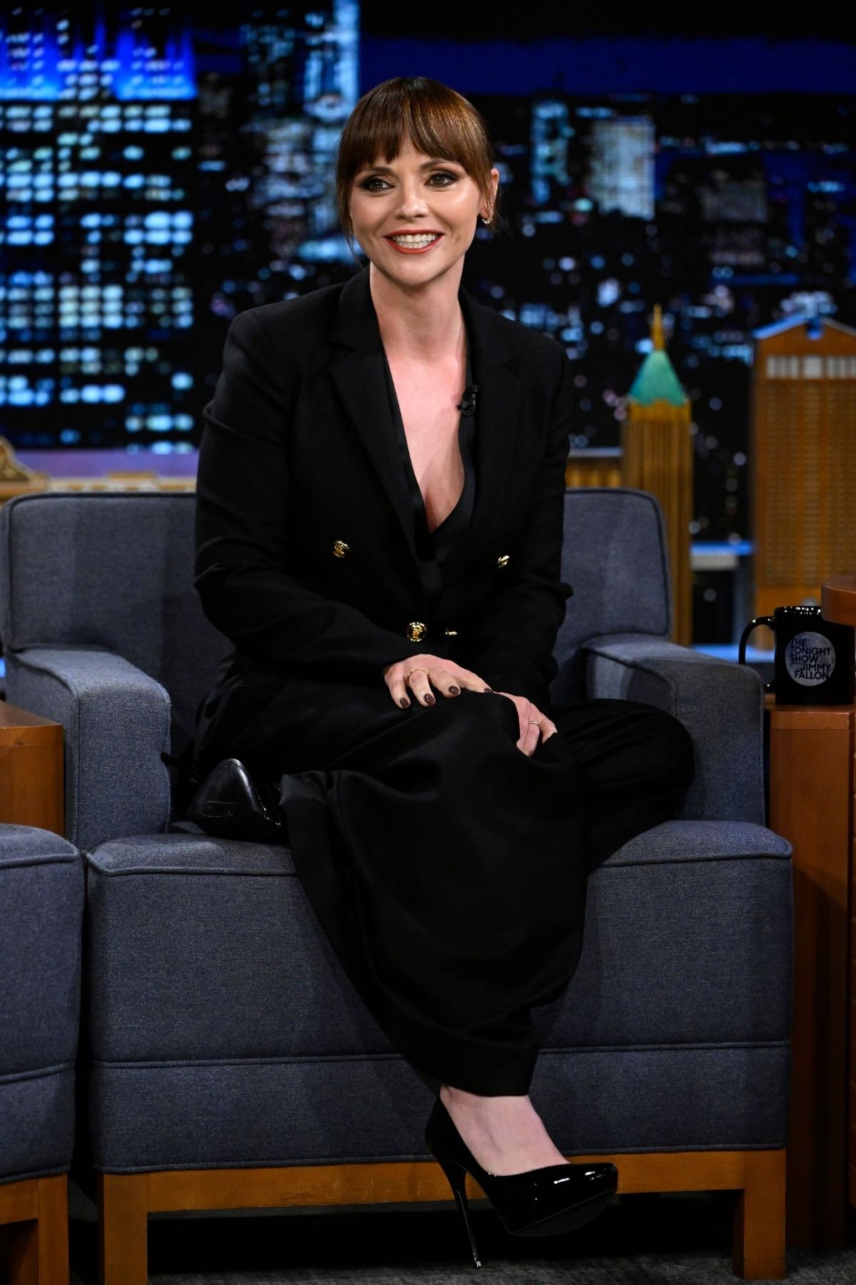 christina-ricci-at-tonight-show-starring-jimmy-fallon-04-28-2022-7.jpg