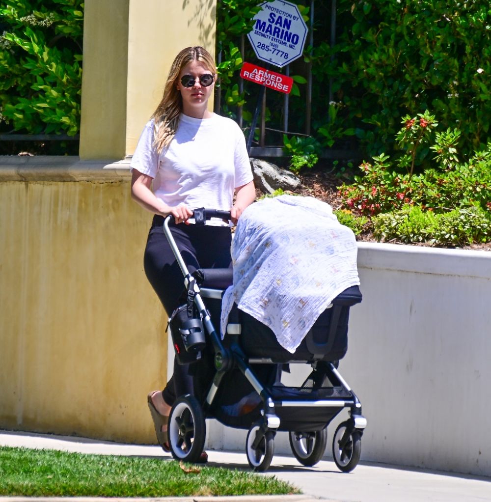 MIA GOTH Out with Her Newborn Baby on Mother’s Day Weekend 05/08/2022 ...