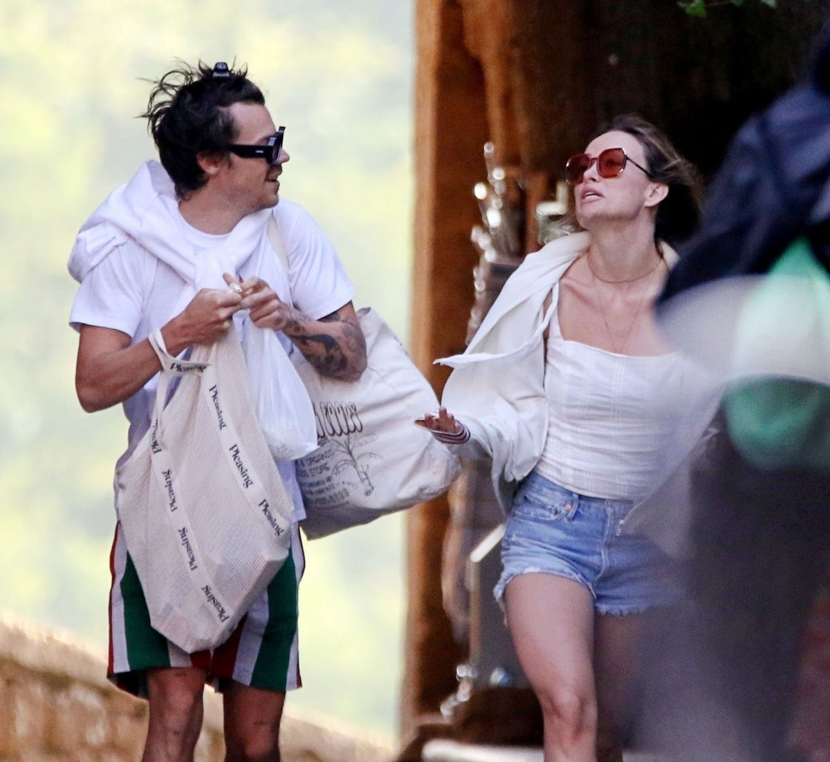 olivia wilde and harry styles in italy