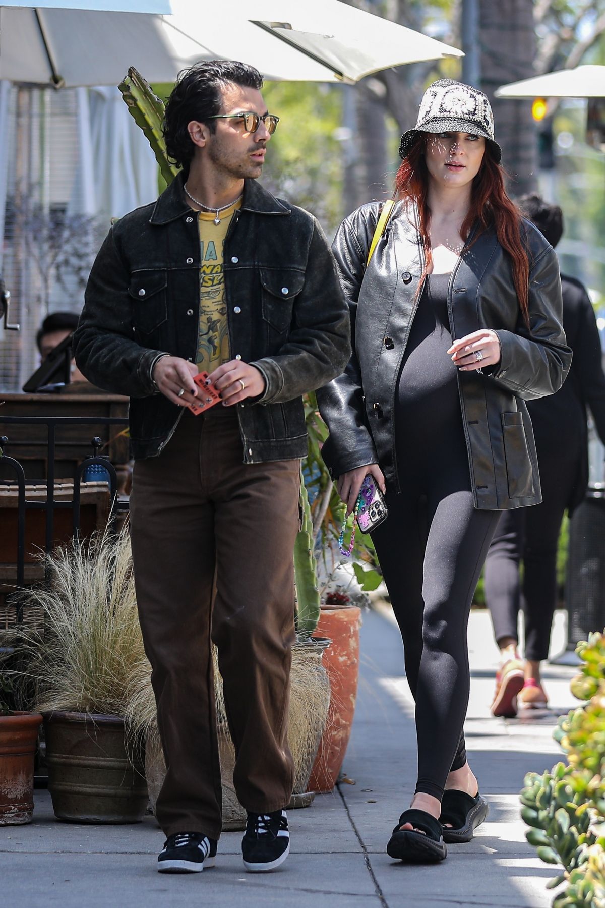 Pregnant Sophie Turner And Joe Jonas At Wallys In Beverly Hills 05172022 Hawtcelebs 5586