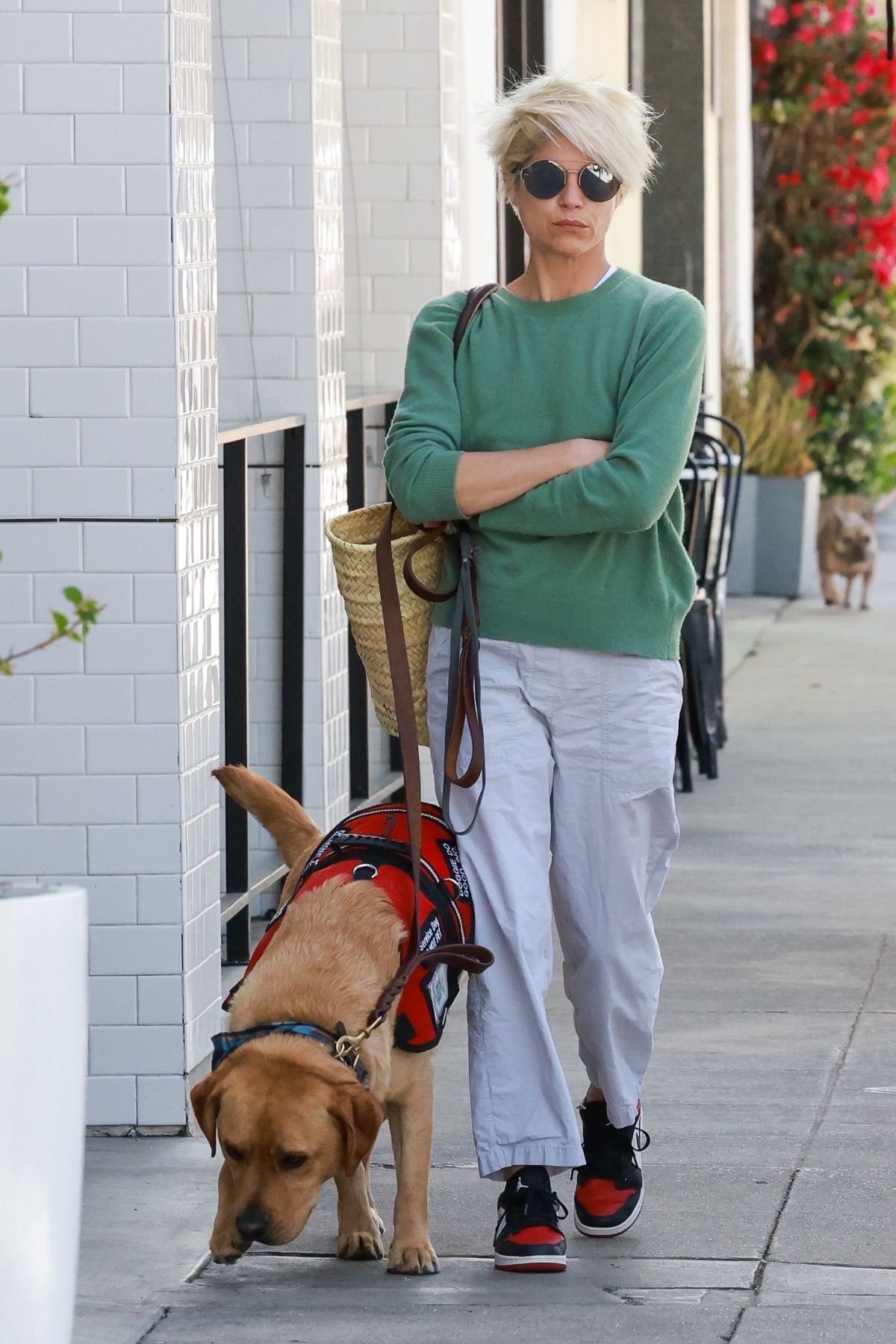 SELMA BLAIR Out with Her Service Dog in Studio City 05/06/2022 – HawtCelebs