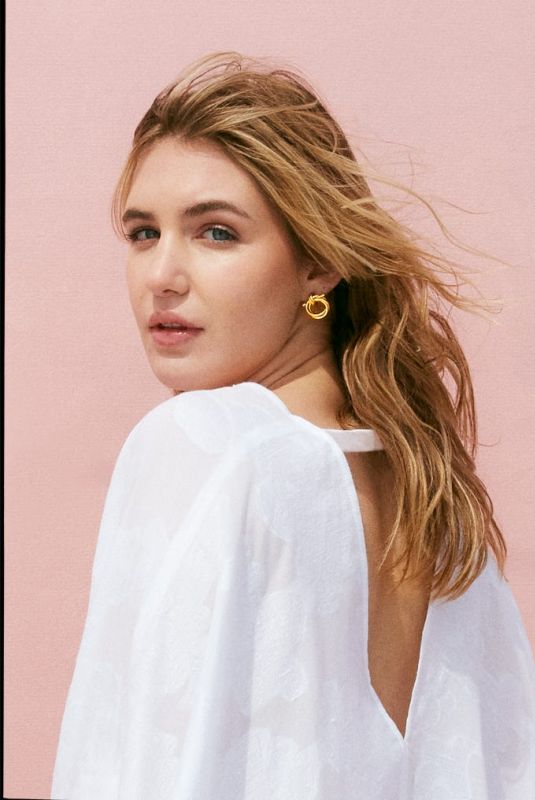SOPHIE NELISSE for Elle Magazine, May 2022