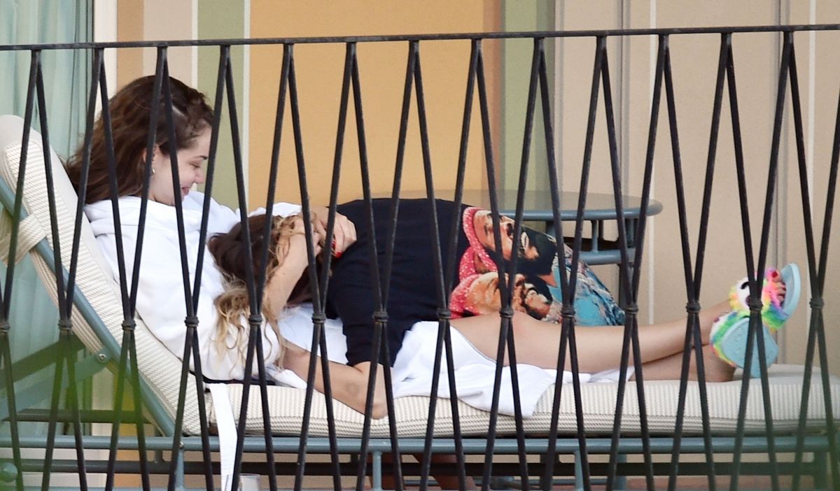 Cara Delevingne And Leah Mason Out Kissing In Portofino 06 07 2022