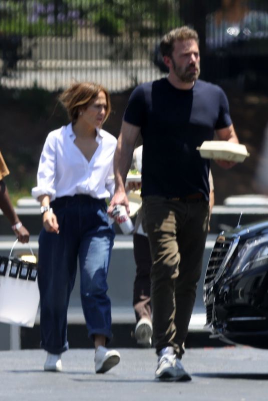 JENNIFER LOPEZ on the Set of New Ben Affleck’s Movie in Los Angeles 06/07/2022