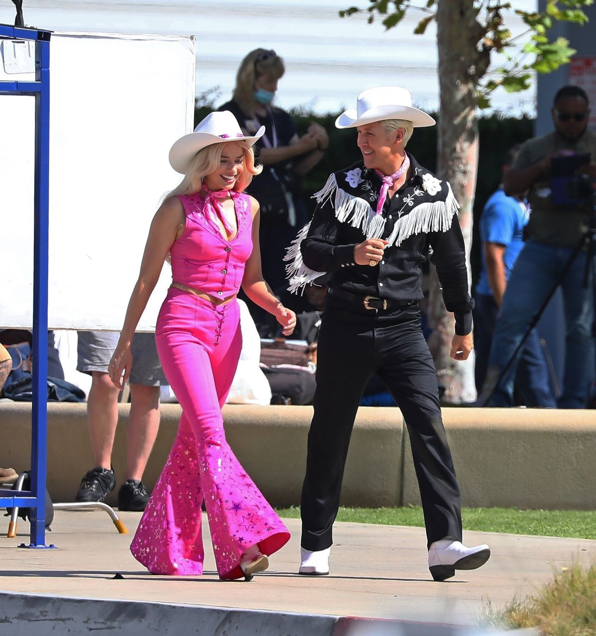 MARGOT ROBBIE and Ryan Gosling on the Set of Barbie on Her 32nd ...