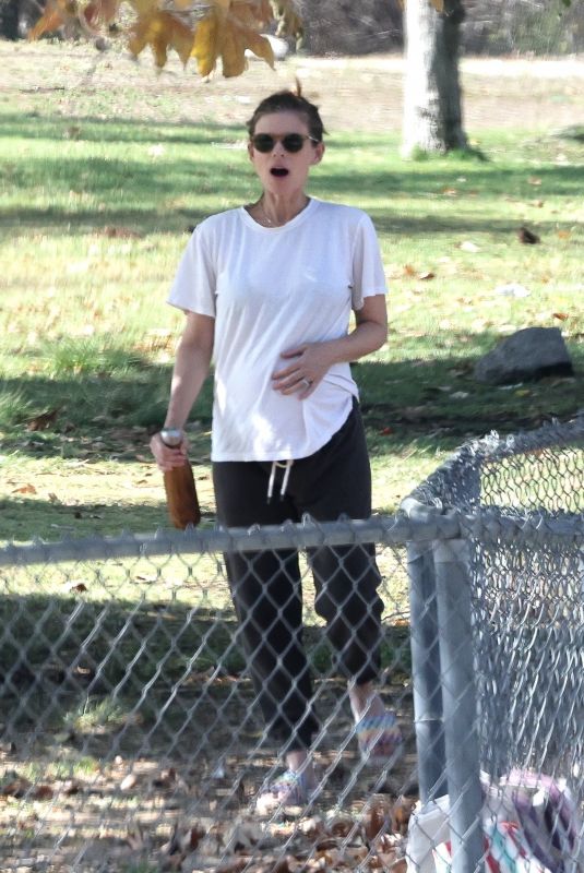 Pregnant KATE MARA Out at a Park in Los Angeles 08/26/2022