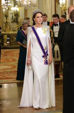 KATE MIDDLETON at State Banquet at Buckingham Palace in London 11/22/2022