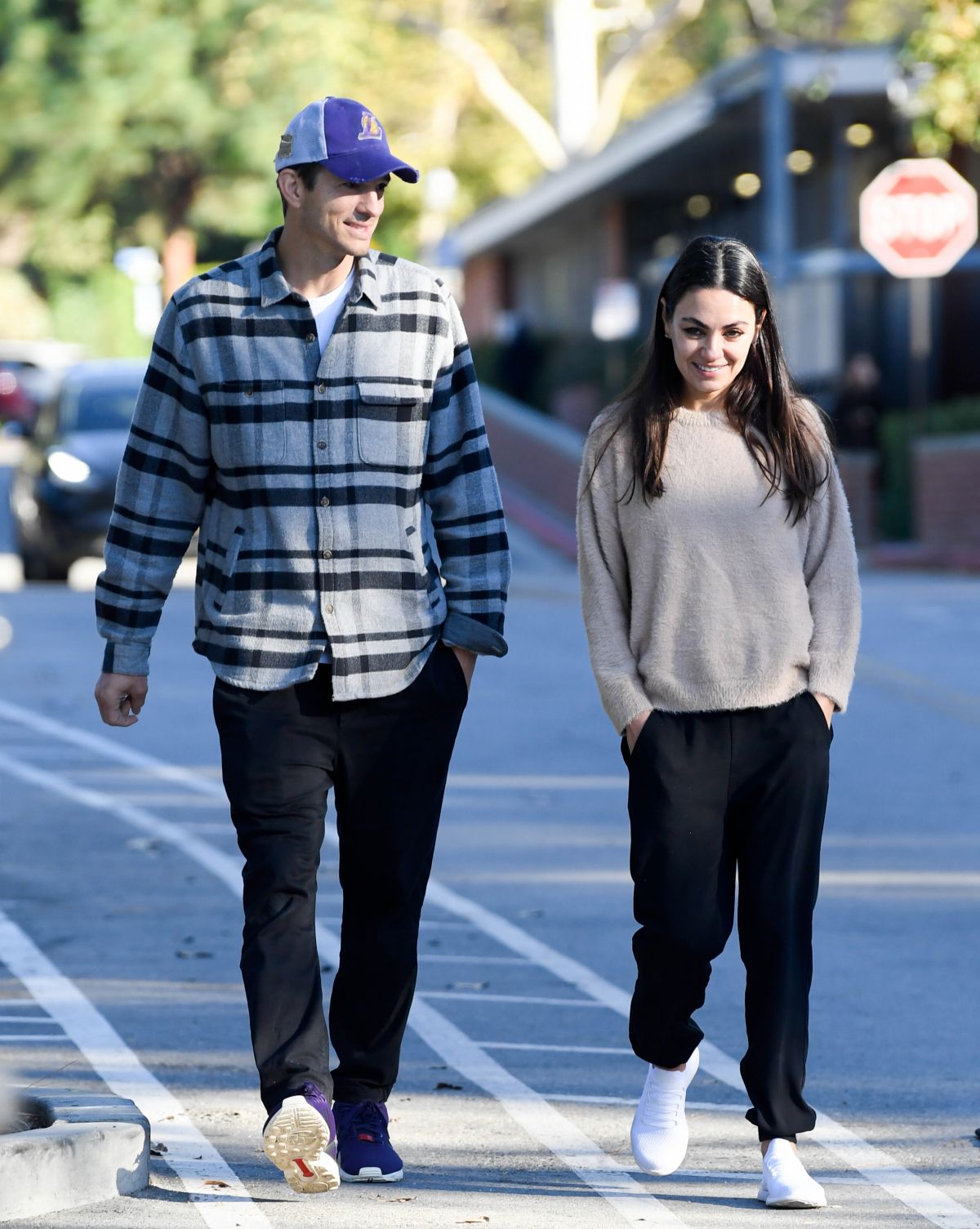 Mila Kunis And Ashton Kutcher Out In Los Angeles 11 13 2022 Hawtcelebs
