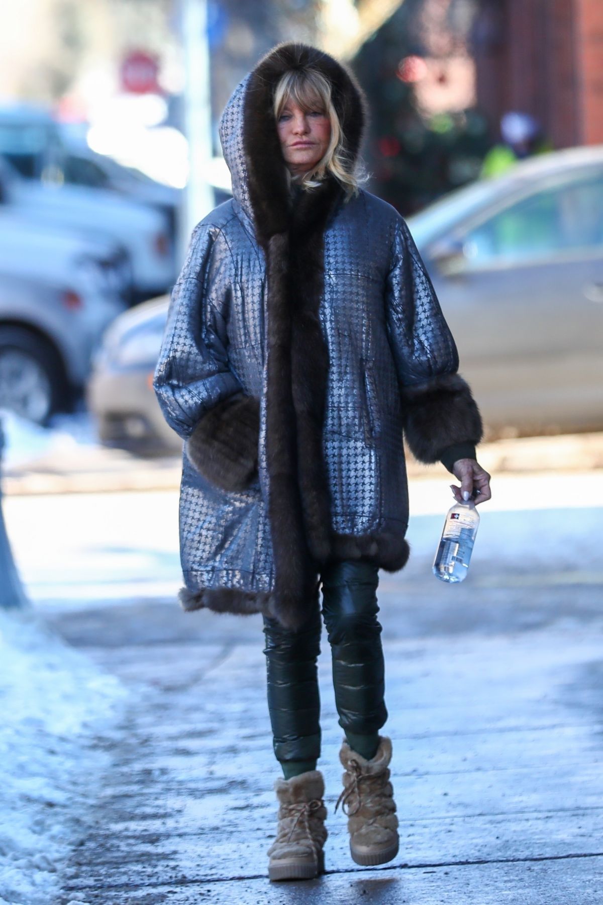 GOLDIE HAWN Out and About in Aspen 12/22/2022 – HawtCelebs