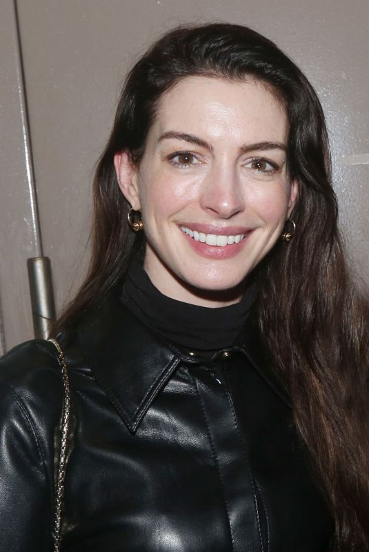 ANNE HATHAWAY on the Backstage at Play The Piano Lesson on Broadway 01/18/2023