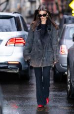 EMILY RATAJKOWSKI Out and About in New York 01/19/2023