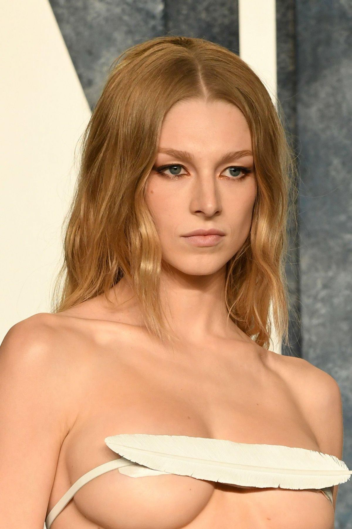 HUNTER SCHAFER at Vanity Fair Oscar Party in Beverly Hills 03/12/2023