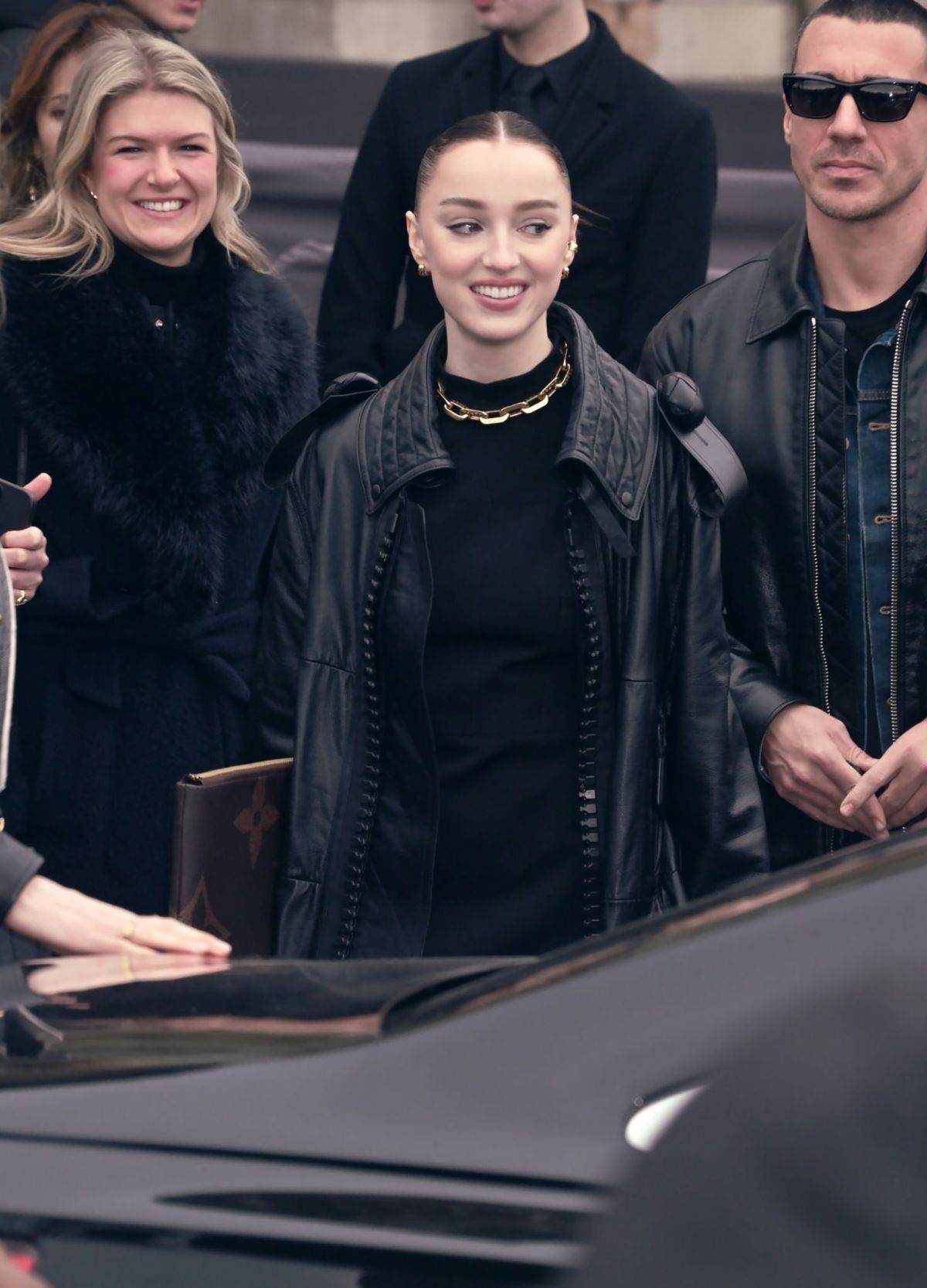 Phoebe Dynevor Louis Vuitton Show March 6, 2023 – Star Style