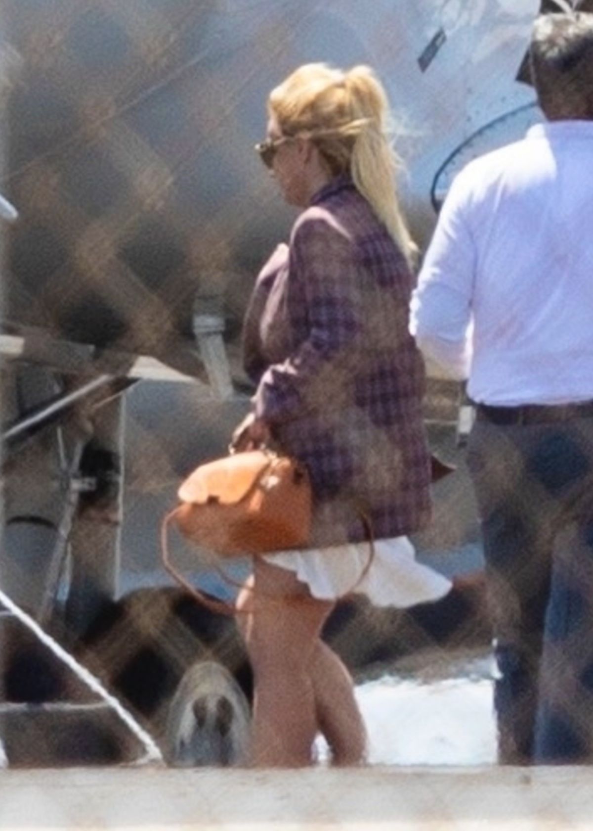 Britney Spears Arrives At Her Private Jet In Los Cabos 04012023 Hawtcelebs 1785