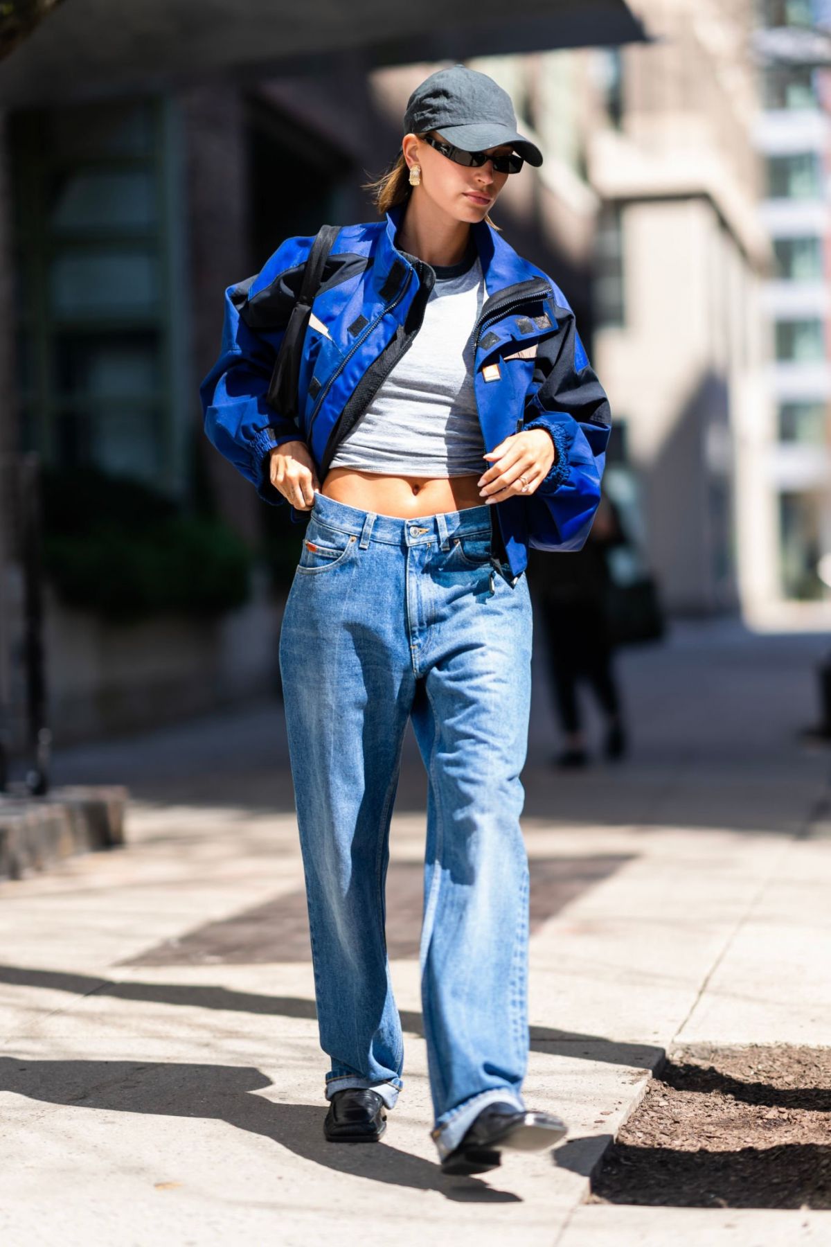Best dark denim jeans and how to style them this season - shop now