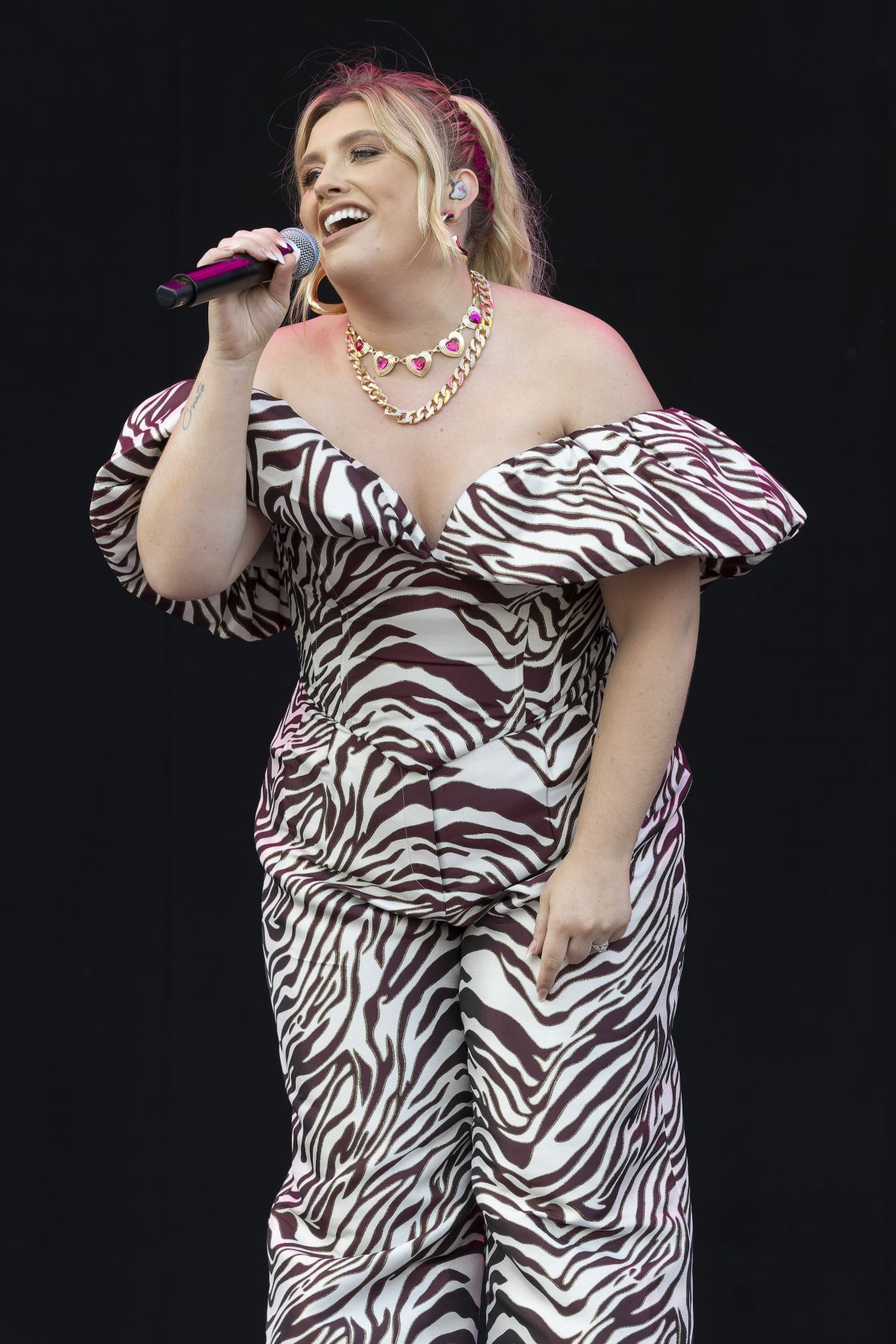 Ella Henderson Performs At Neighbourhood Festival In Warrington 05 28 2023 3 