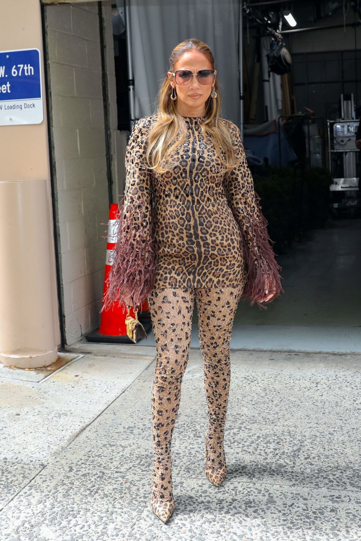 JENNIFER LOPEZ Heading to Live with Kelly and Mark in New York 05/03 ...