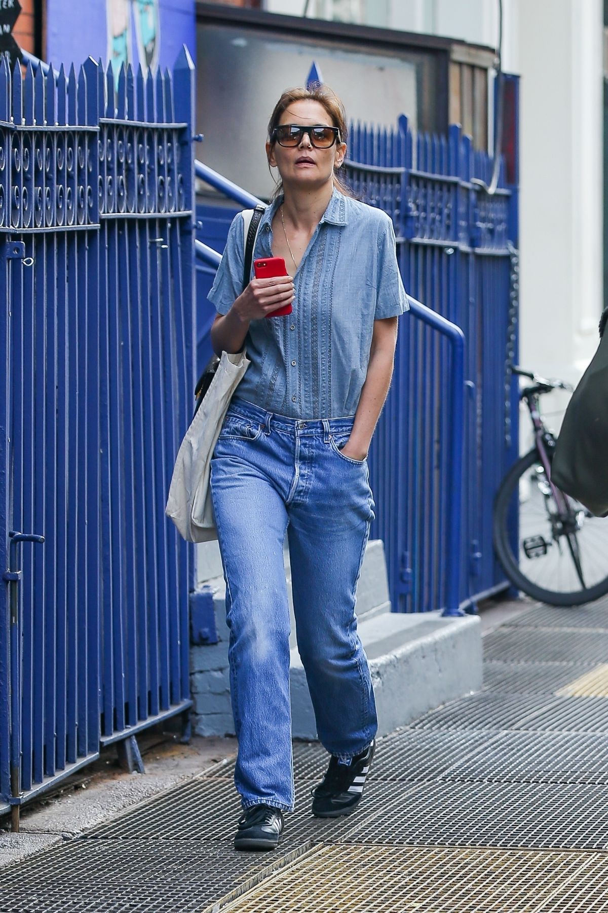 Katie Holmes Out And About In New York 05232023 Hawtcelebs 