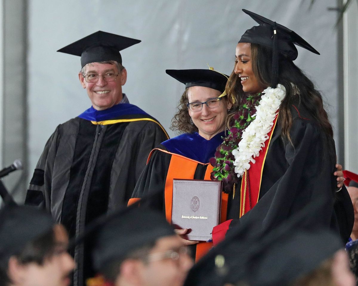 Sasha Obama Graduates At Usc In In Los Angeles 05132023 Hawtcelebs 4467