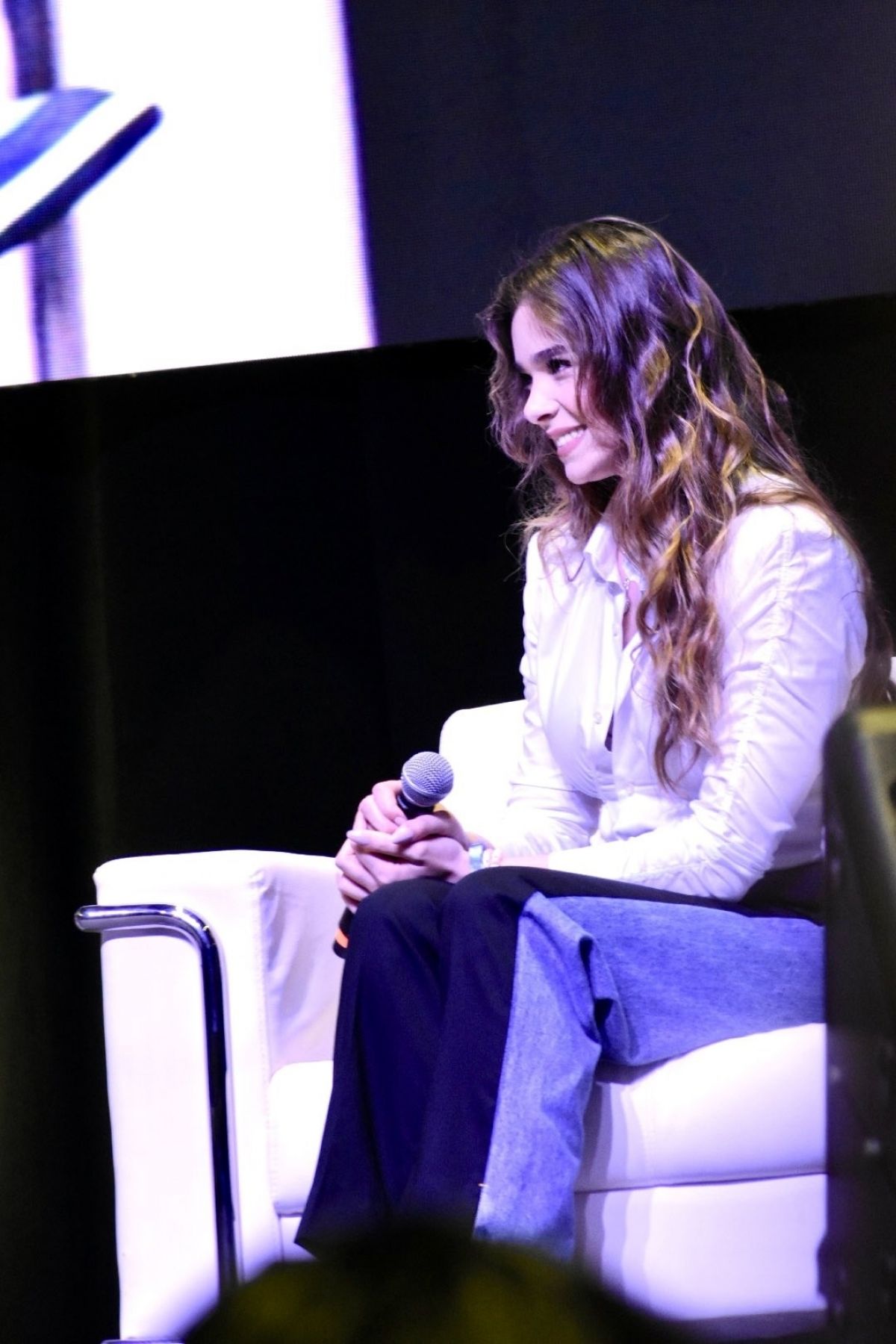 HAILEE STEINFELD at Q&A Panel at Superhero Comiccon in Austin 07/07