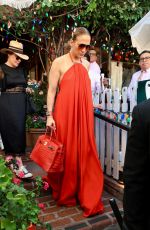 JENNIFER LOPEZ Out Shopping in West Hollywood 07/18/2023