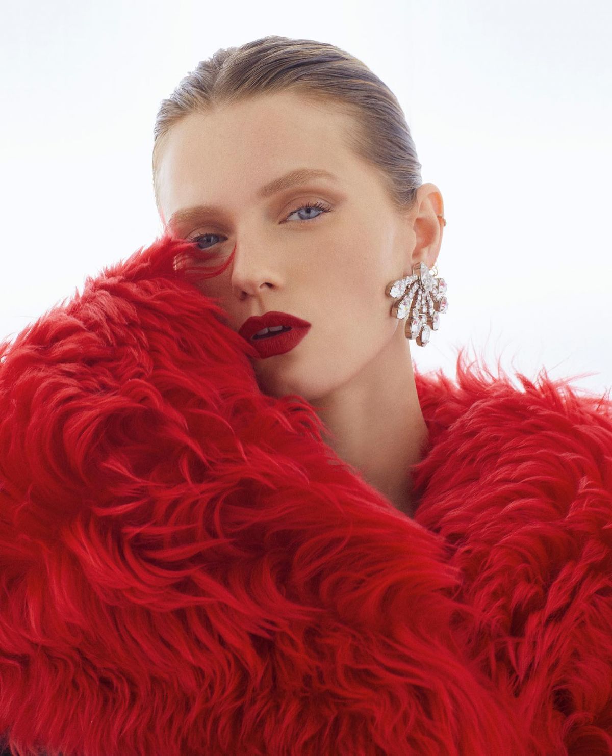 ABBEY LEE KERSHAW for Vogue Czechoslovakia, August 2023 – HawtCelebs
